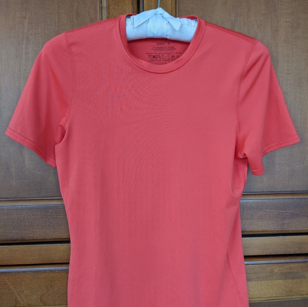 Patagonia Women's Athletic Top Tech Tee T-Shirt XSmall